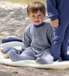 Baby Schlafanzug aus kbT Schurwolle Frottee